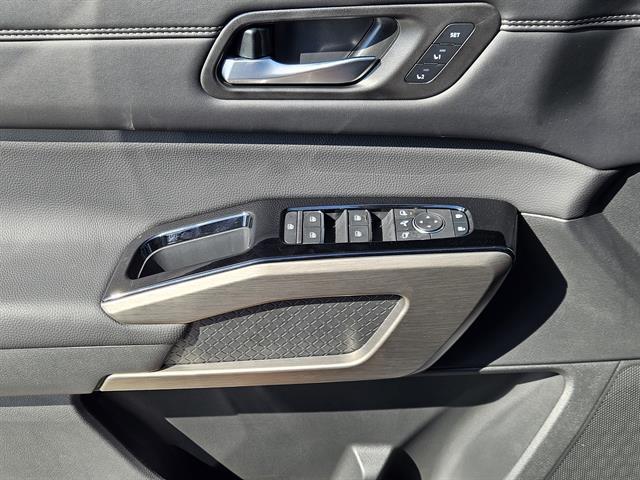 new 2025 Nissan Pathfinder car, priced at $43,150