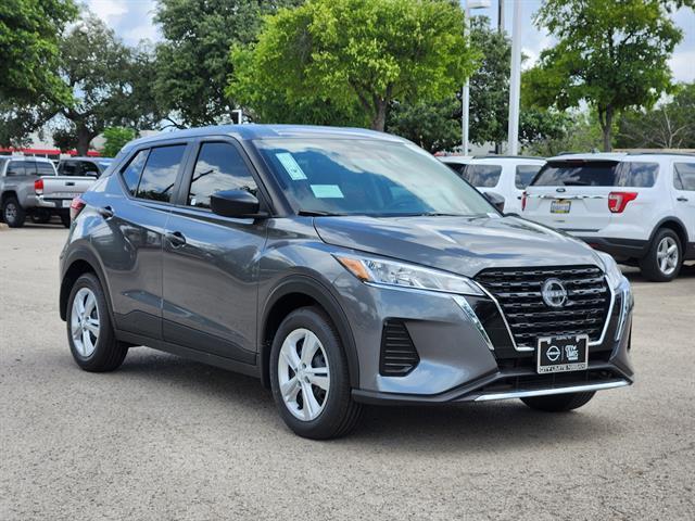 new 2025 Nissan Kicks Play car, priced at $21,999