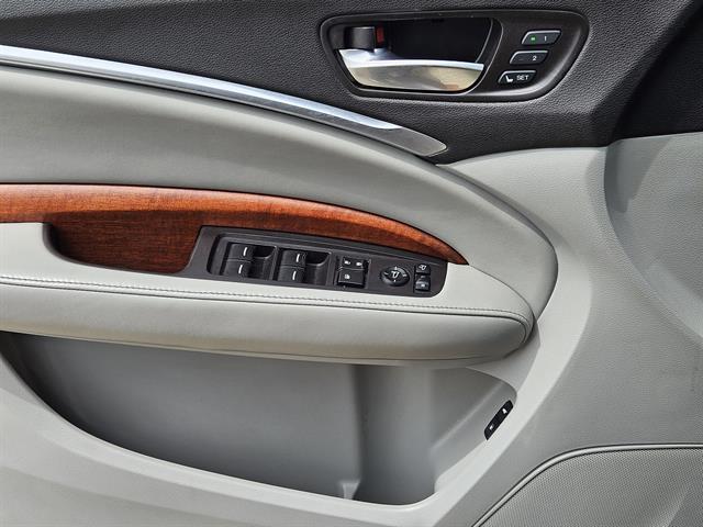 used 2018 Acura MDX car, priced at $22,999