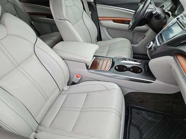used 2018 Acura MDX car, priced at $22,999