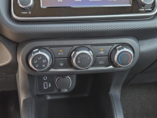 new 2025 Nissan Kicks Play car, priced at $18,999