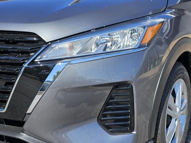 new 2025 Nissan Kicks Play car, priced at $18,999