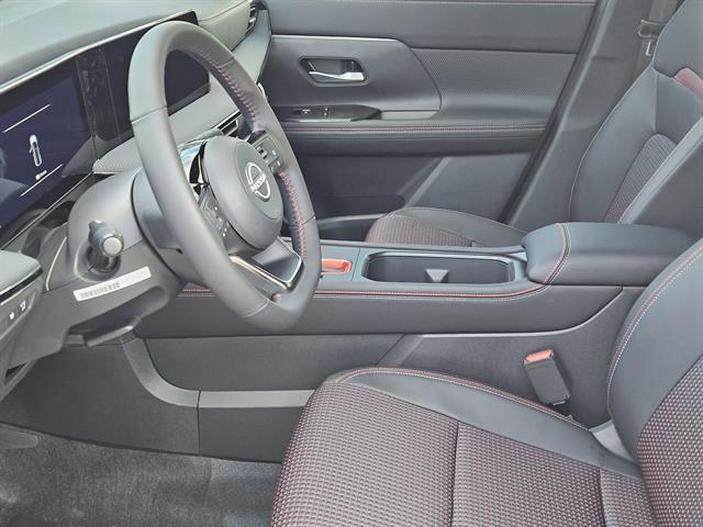 new 2025 Nissan Kicks car, priced at $27,185