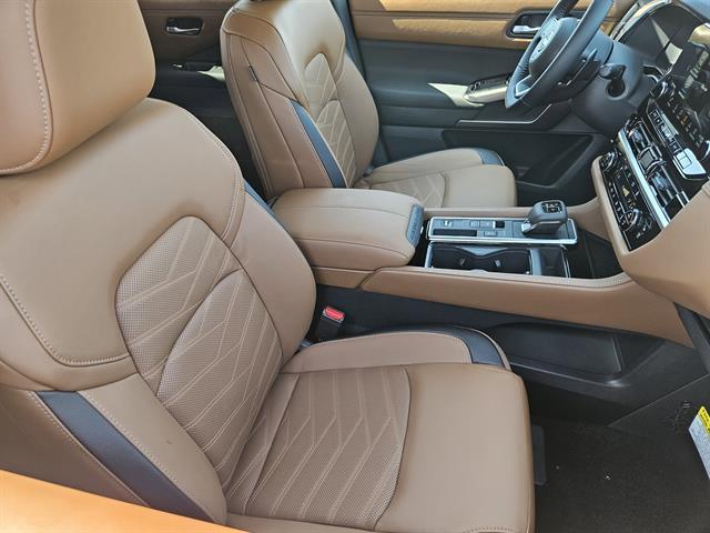 new 2025 Nissan Pathfinder car, priced at $43,125