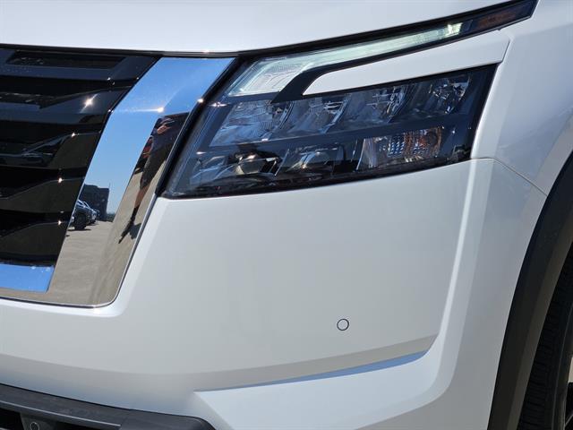 new 2025 Nissan Pathfinder car, priced at $43,125