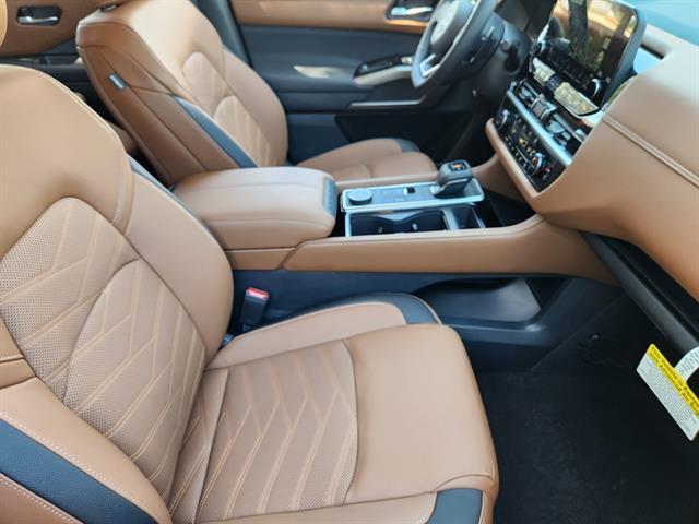 new 2025 Nissan Pathfinder car, priced at $50,778