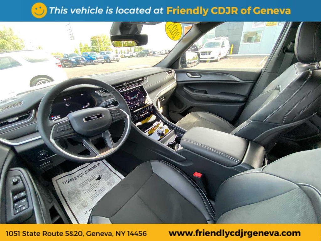 new 2025 Jeep Grand Cherokee car, priced at $45,586