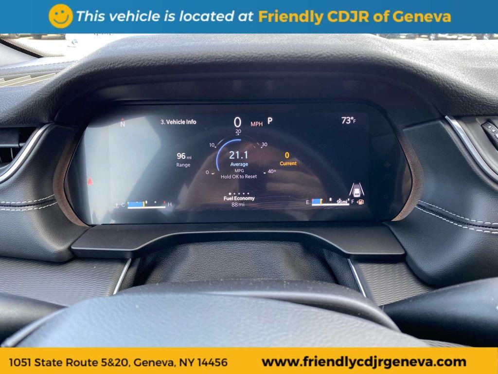 new 2025 Jeep Grand Cherokee car, priced at $45,586