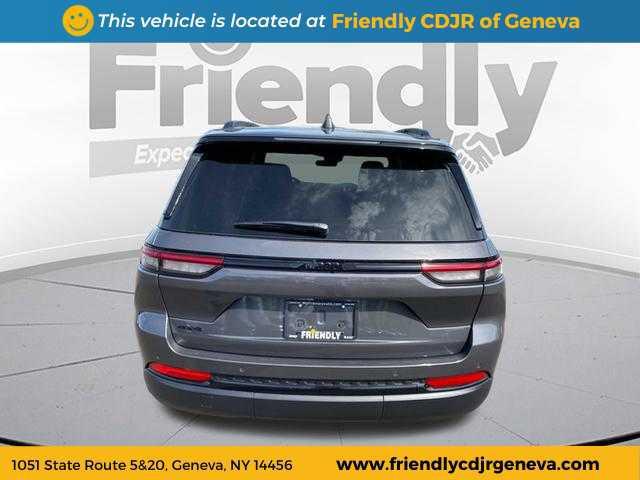 new 2025 Jeep Grand Cherokee car, priced at $45,586