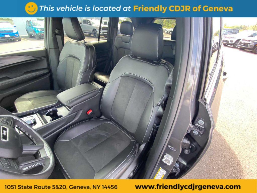 new 2025 Jeep Grand Cherokee car, priced at $45,586