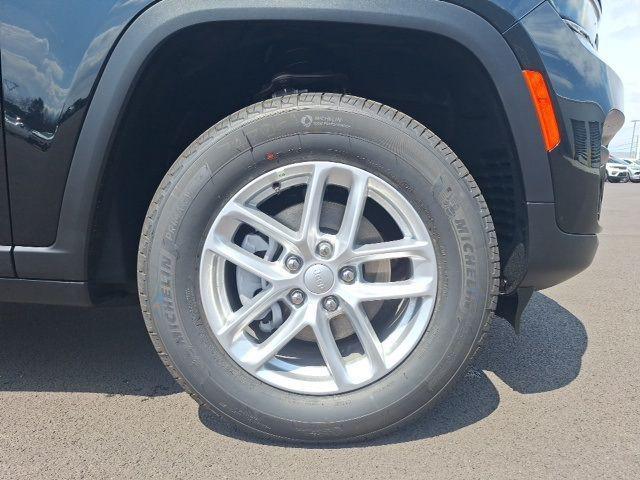 new 2024 Jeep Grand Cherokee car, priced at $44,065