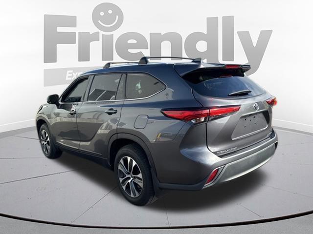 used 2021 Toyota Highlander car, priced at $34,340