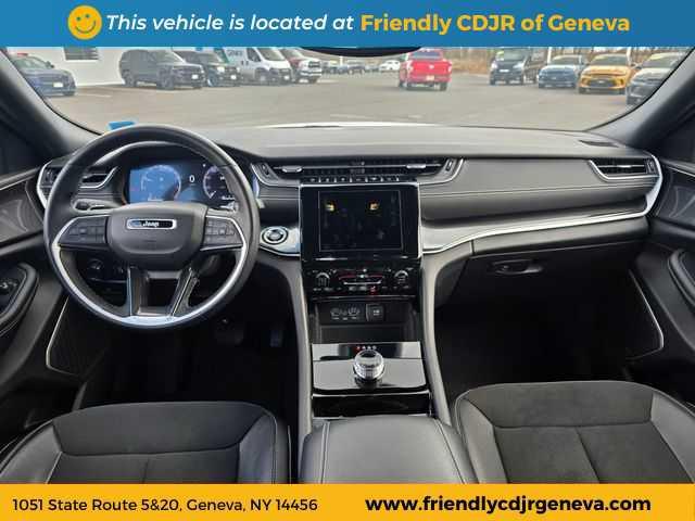 used 2022 Jeep Grand Cherokee car, priced at $33,699