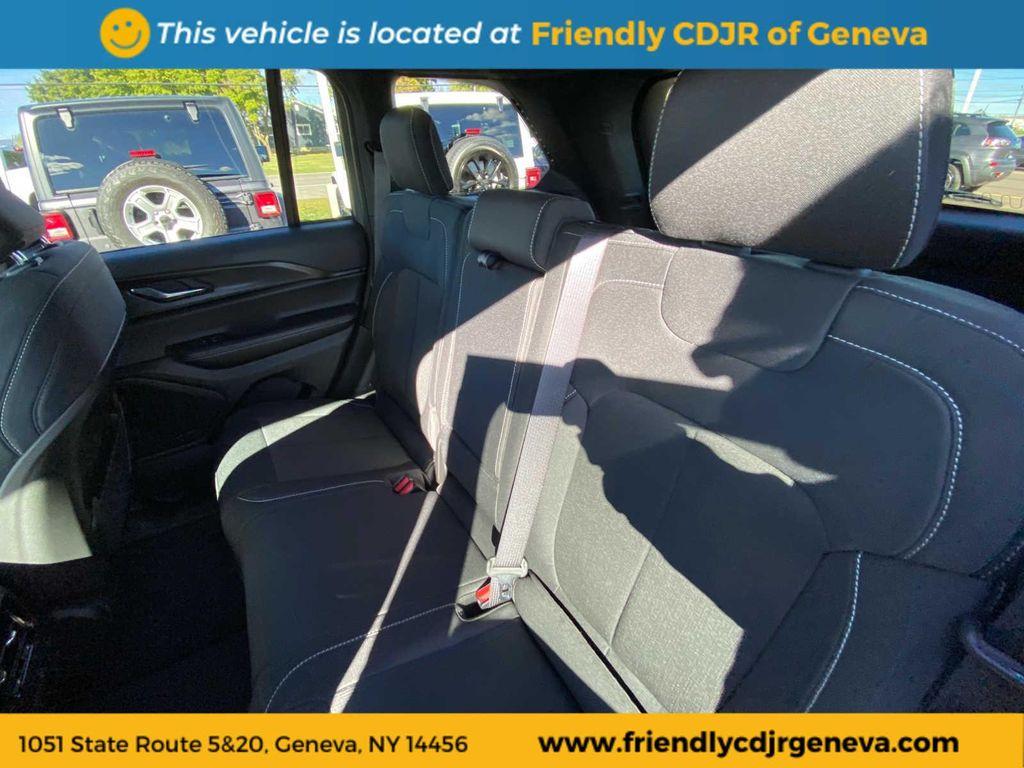 used 2025 Jeep Grand Cherokee car, priced at $42,395