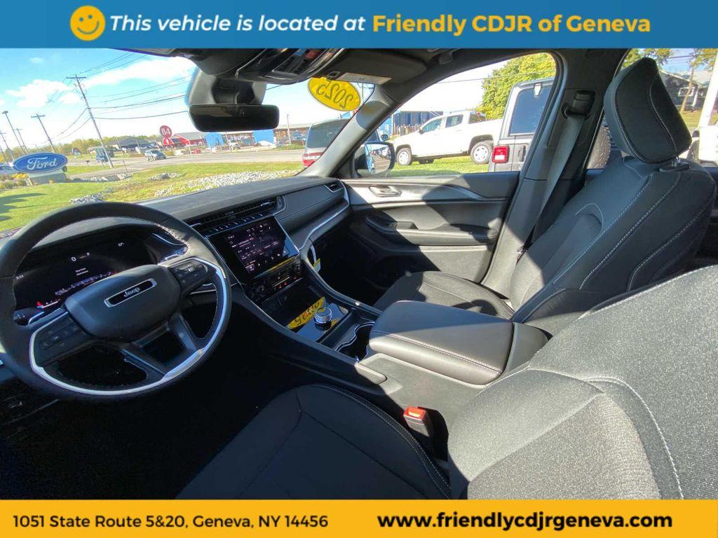 used 2025 Jeep Grand Cherokee car, priced at $42,395