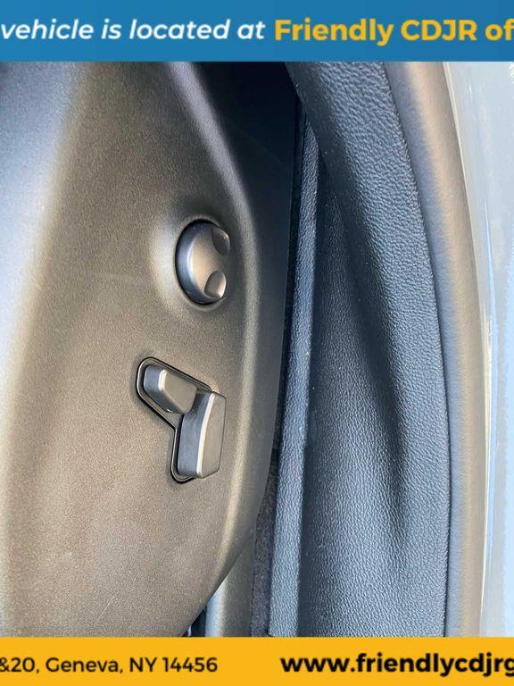 used 2022 Jeep Cherokee car, priced at $27,999