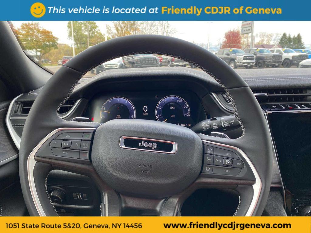 new 2025 Jeep Grand Cherokee car, priced at $49,008