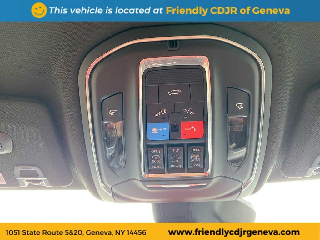 new 2025 Jeep Grand Cherokee car, priced at $49,008