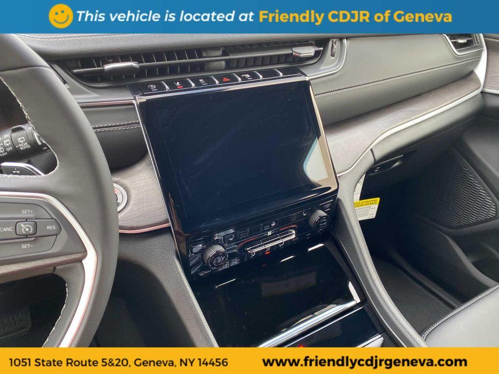 new 2025 Jeep Grand Cherokee car, priced at $49,008