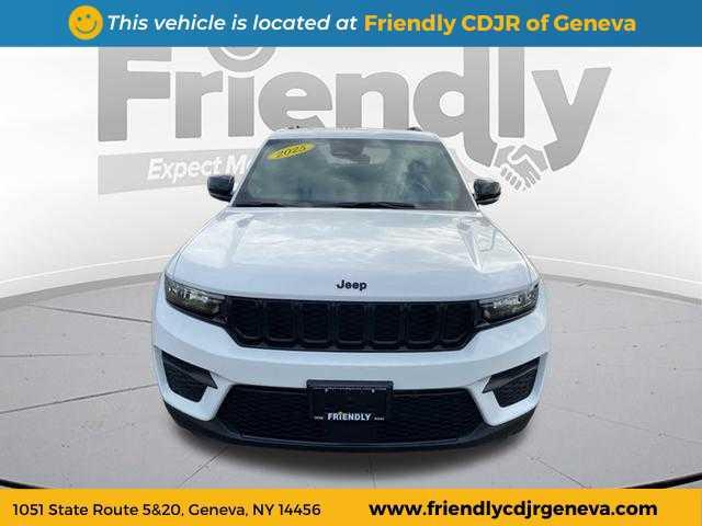 new 2025 Jeep Grand Cherokee car, priced at $45,050