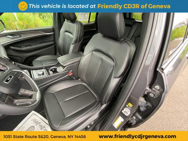 used 2024 Jeep Grand Cherokee car, priced at $41,999