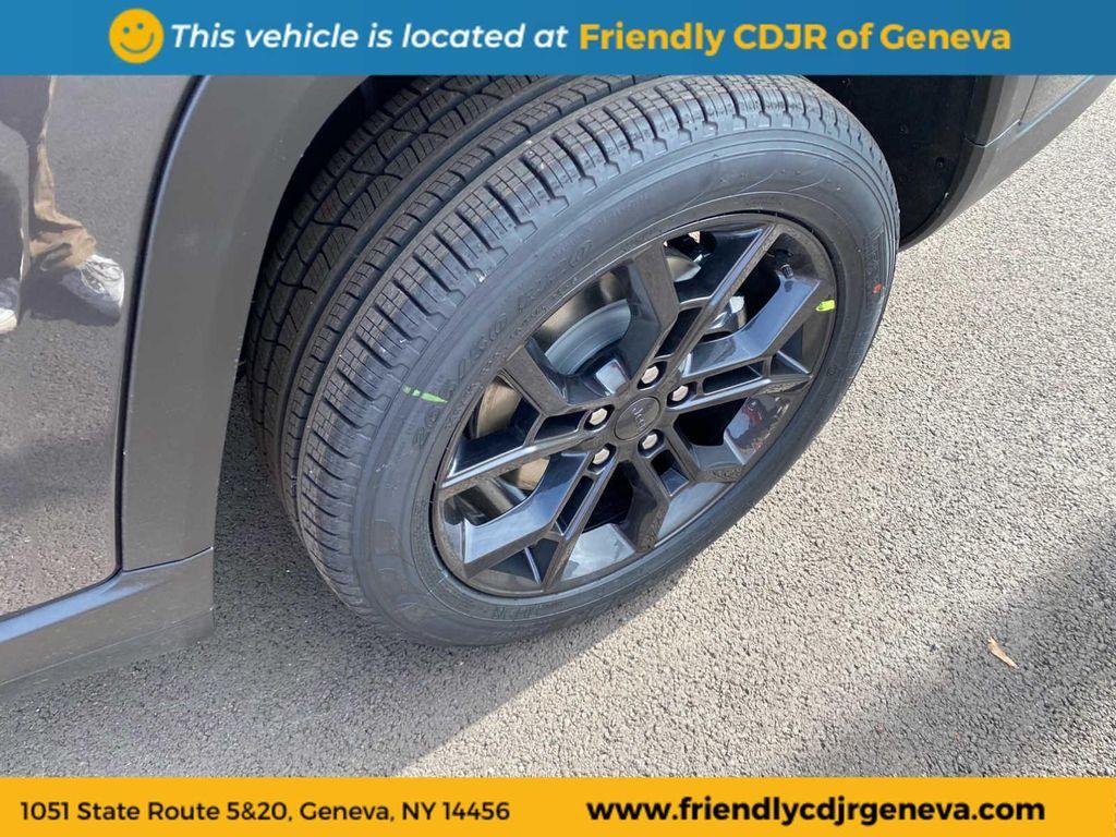 new 2025 Jeep Grand Cherokee L car, priced at $54,445