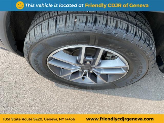 used 2022 Jeep Grand Cherokee car, priced at $32,999