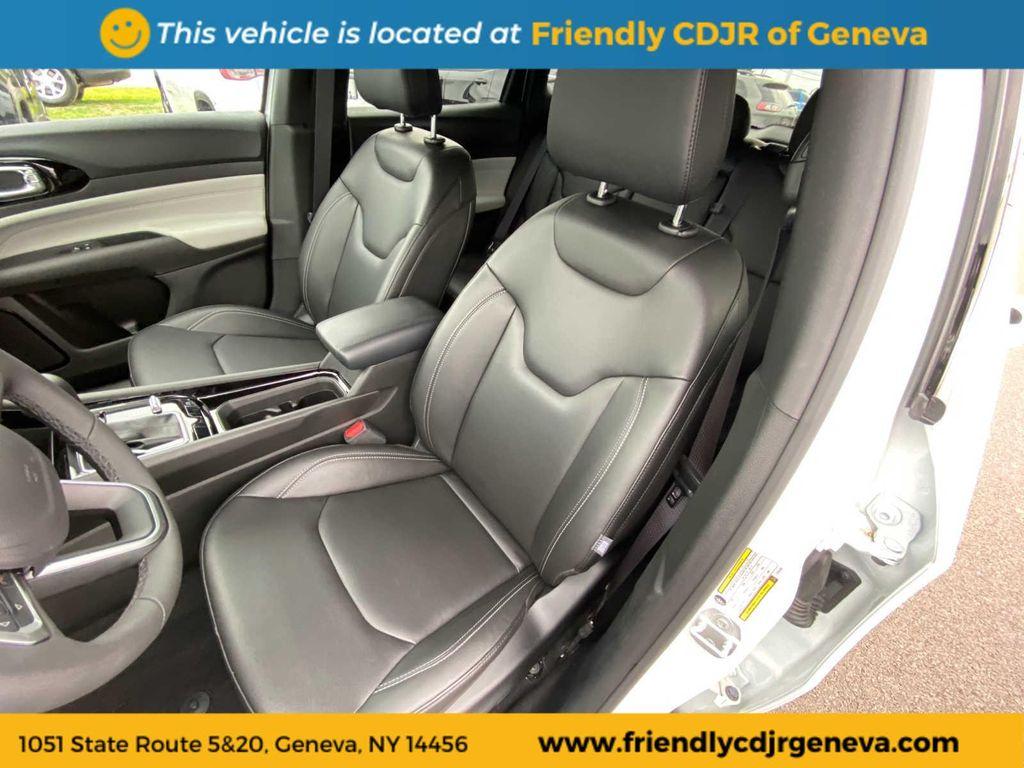 new 2025 Jeep Compass car, priced at $33,564
