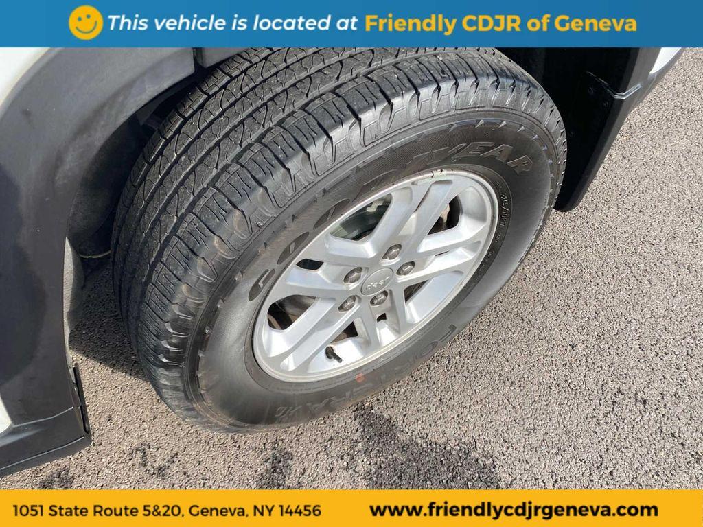 used 2023 Jeep Grand Cherokee car, priced at $31,995