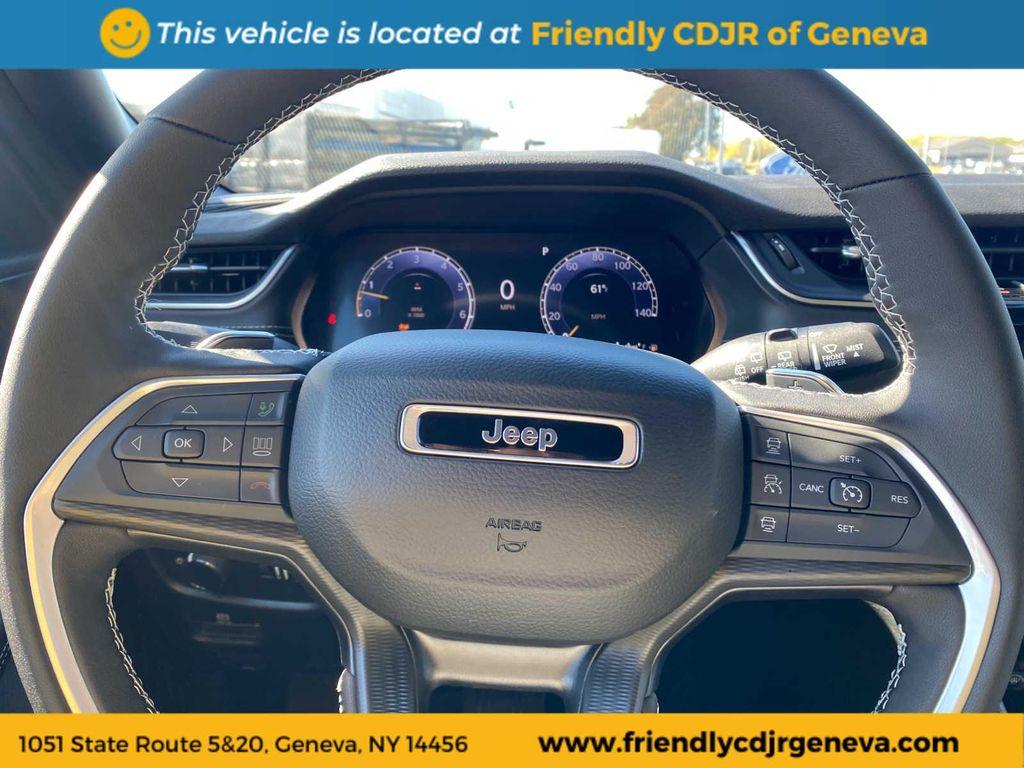 new 2025 Jeep Grand Cherokee car, priced at $45,586