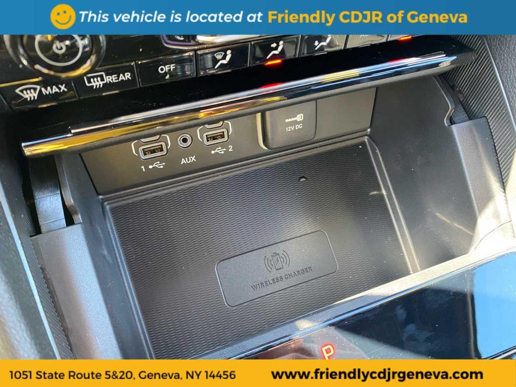 new 2025 Jeep Grand Cherokee car, priced at $45,586