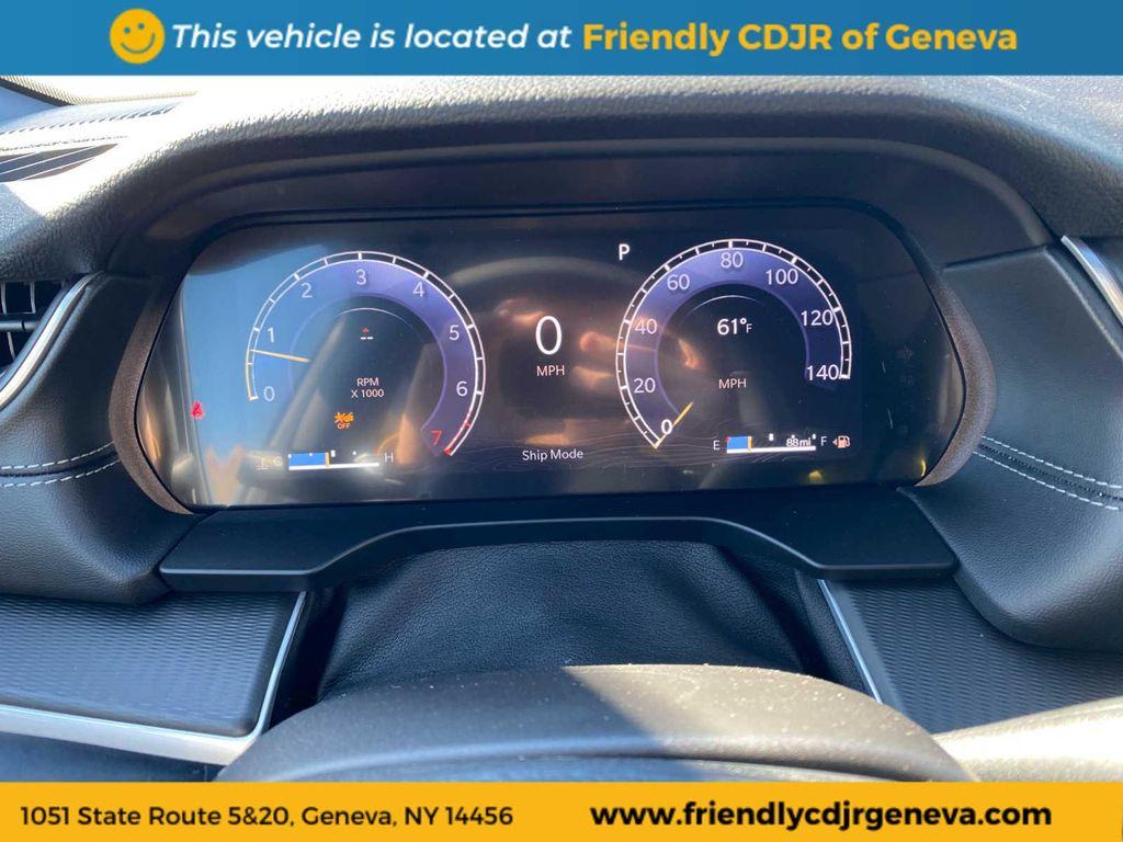 new 2025 Jeep Grand Cherokee car, priced at $45,586