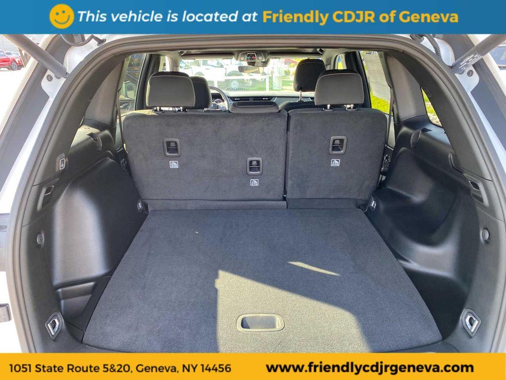 new 2025 Jeep Grand Cherokee car, priced at $42,873