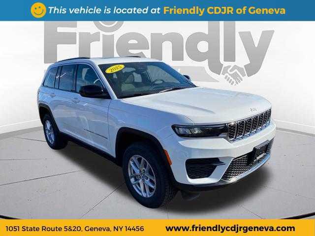 new 2025 Jeep Grand Cherokee car, priced at $42,873