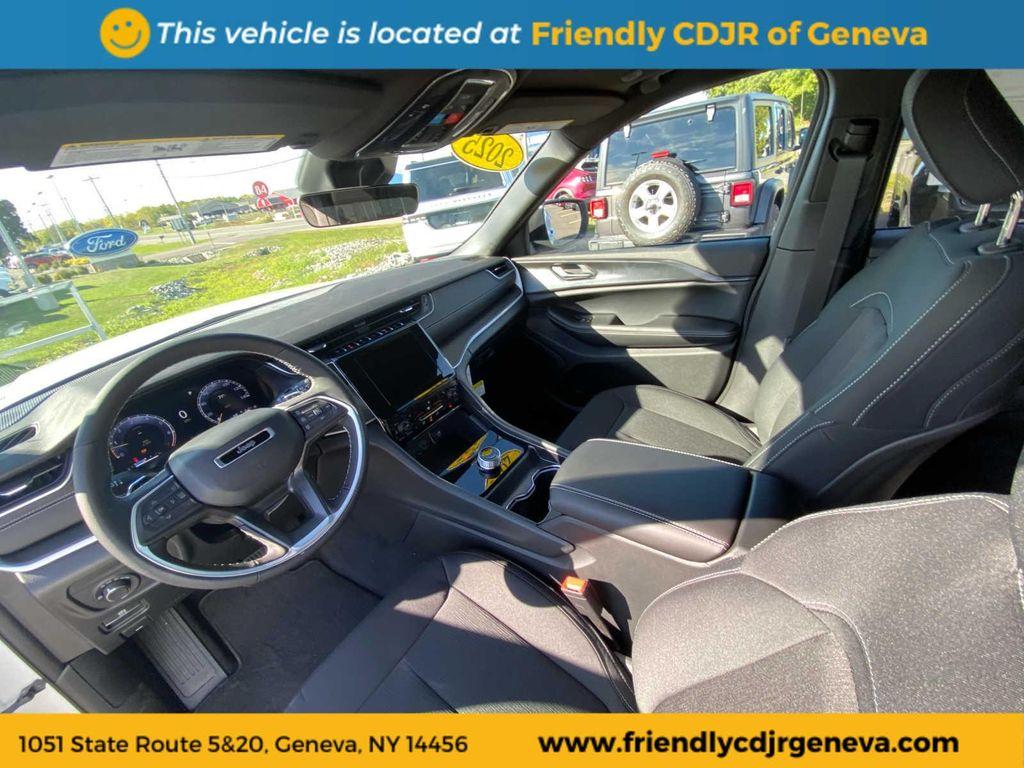 new 2025 Jeep Grand Cherokee car, priced at $42,873