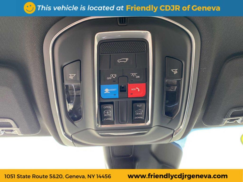 new 2025 Jeep Grand Cherokee car, priced at $42,873