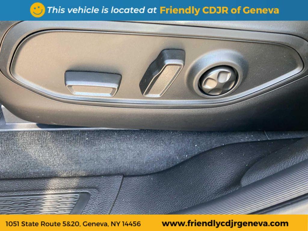 new 2025 Jeep Grand Cherokee car, priced at $42,873