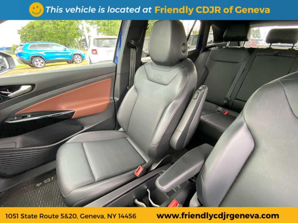 used 2022 Volkswagen ID.4 car, priced at $21,999