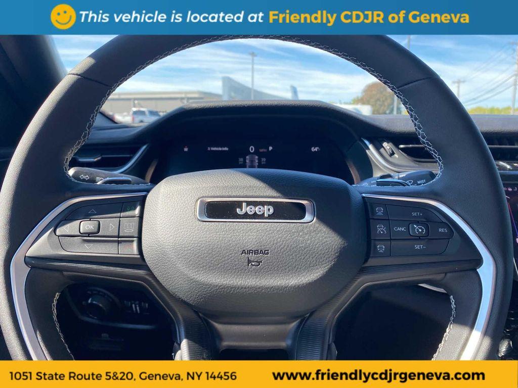 new 2025 Jeep Grand Cherokee car, priced at $45,586