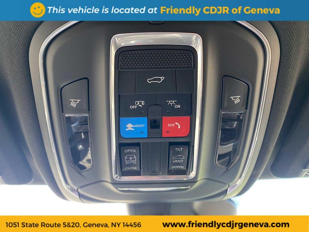 new 2025 Jeep Grand Cherokee car, priced at $45,586