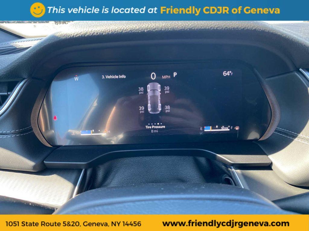 new 2025 Jeep Grand Cherokee car, priced at $45,586