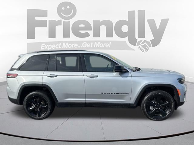 new 2024 Jeep Grand Cherokee car, priced at $40,995