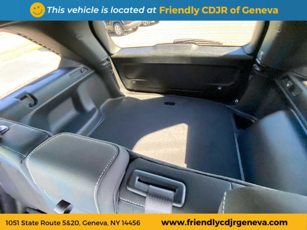 new 2025 Jeep Grand Cherokee car, priced at $43,284