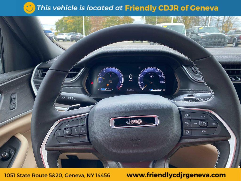 new 2025 Jeep Grand Cherokee car, priced at $48,472