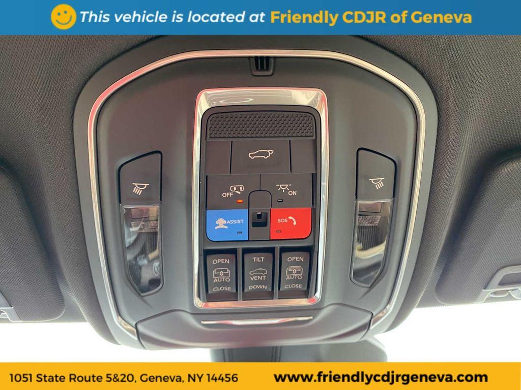 new 2025 Jeep Grand Cherokee car, priced at $48,472