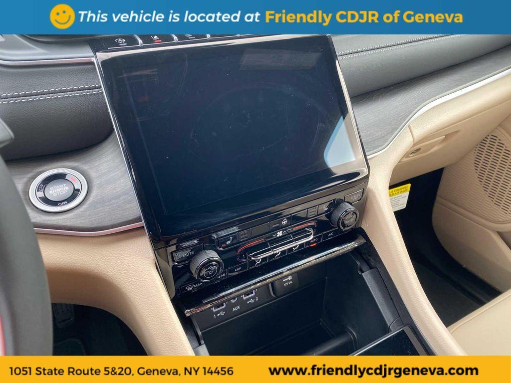 new 2025 Jeep Grand Cherokee car, priced at $48,472