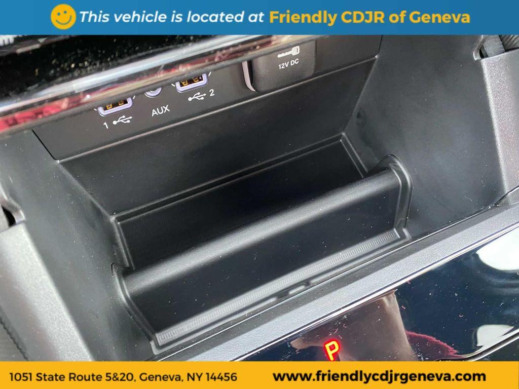 new 2025 Jeep Grand Cherokee car, priced at $48,472