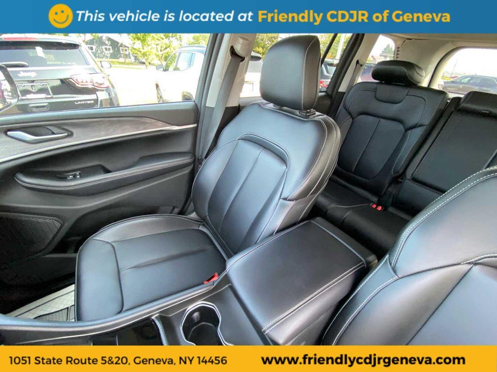 used 2024 Jeep Grand Cherokee car, priced at $40,999