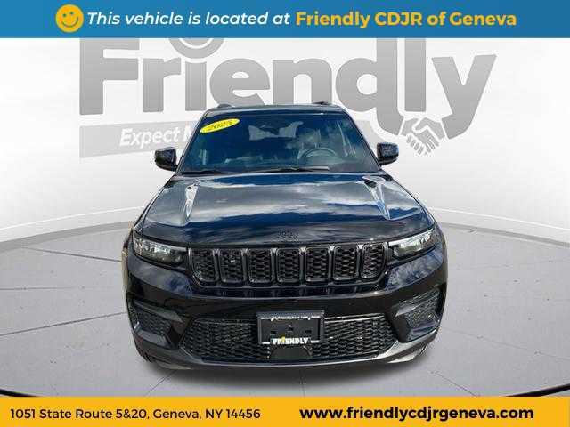 new 2025 Jeep Grand Cherokee car, priced at $45,586