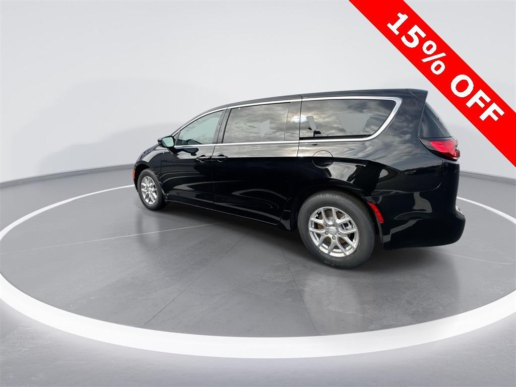 new 2025 Chrysler Pacifica car, priced at $37,778